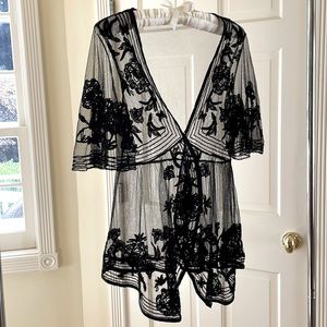 Dress up any casual look! Perfect for beach, bedroom and everywhere in between.